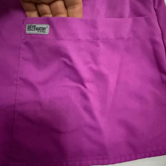 Pink Greg’s anatomy scrub top sz M nurse medical professional Barbie - Picture 3 of 7